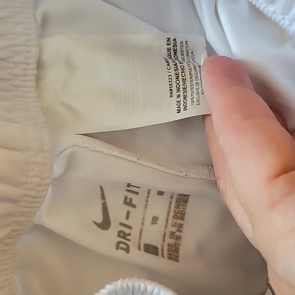 Nike Kids' White, Red, and Black Shorts Set - Picture 3 of 12